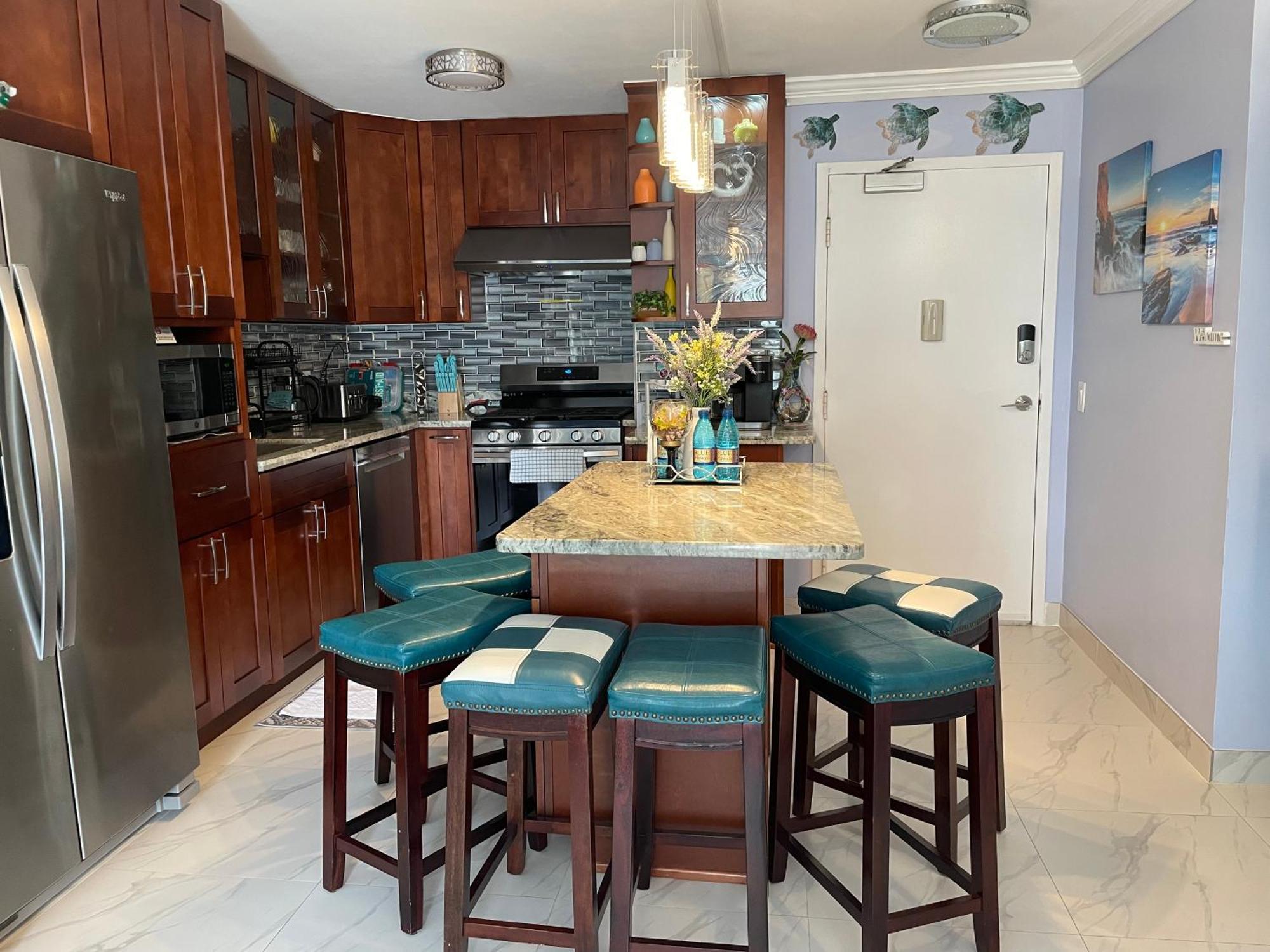 Amazing Waikiki Beach Condo 2Bed2Bath+Free Parking Honolulu Exteriör bild